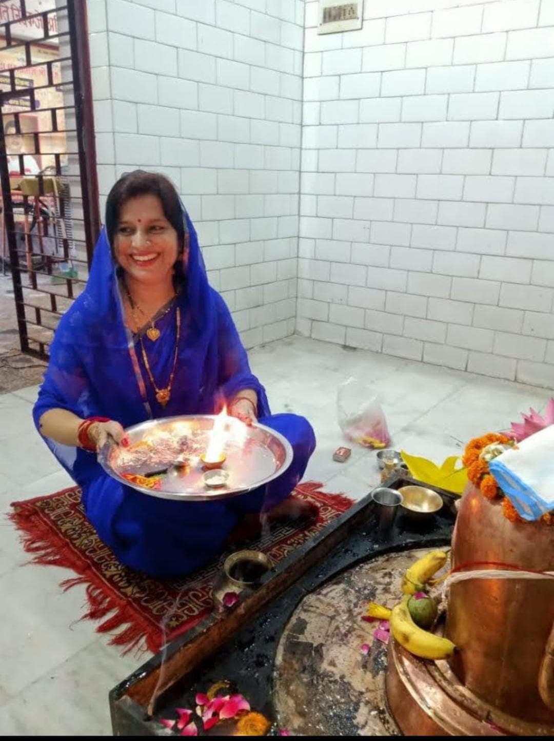 तू ही दुर्गा तू ही मां काली, तू हीअम्बा भवानी, योग माया...